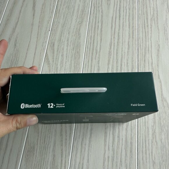 Jakan Wireless Earphones Field Green 12+ Hr Bluetooth Playtime - Picture 5 of 6